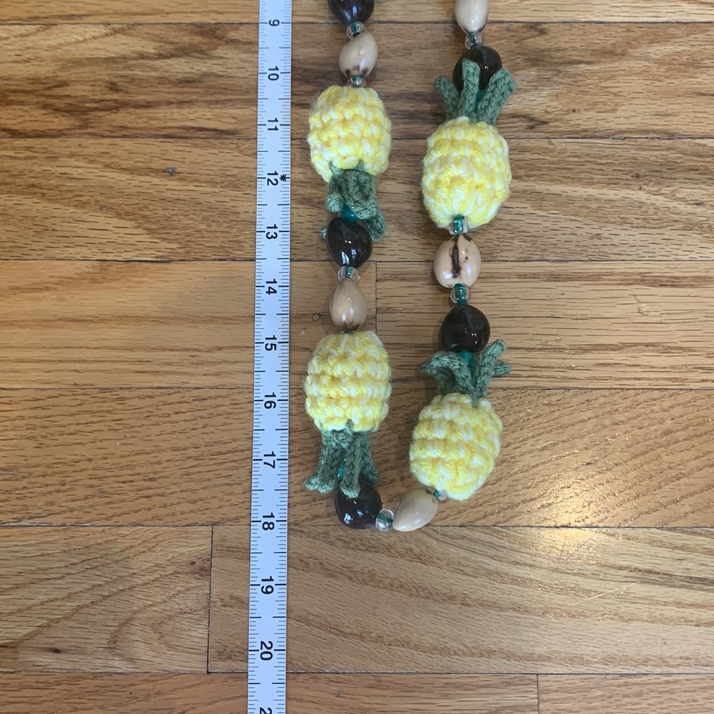 Authentic crochet l’ai from Hawaii. Pineapple and shells - Picture 2 of 3